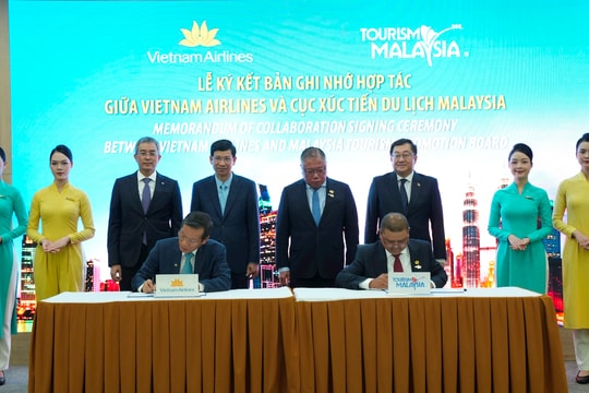 Vietnam Airlines hợp tác chiến lược với du lịch Malaysia