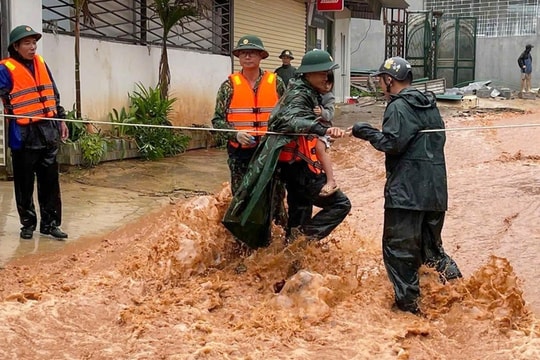 Thủ tướng yêu cầu khẩn trương khắc phục hậu quả mưa lũ tại tỉnh Điện Biên