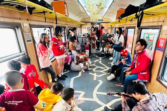 Những chuyến tàu kết nối di sản Hà Nội