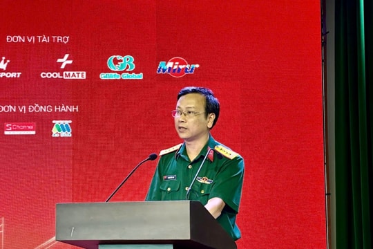“Dưới cờ vinh quang” - Bản trường ca về lòng yêu nước