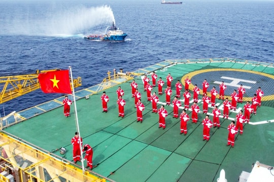 Chào mừng Đại hội đại biểu Đảng bộ Petrovietnam lần thứ IV, nhiệm kỳ 2025-2030: Khát vọng vươn mình trong nhiệm kỳ mới