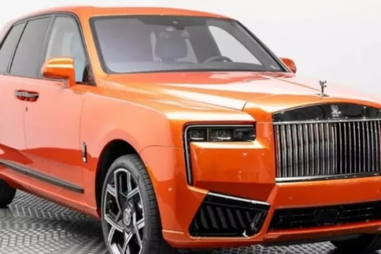 Rolls-Royce Cullinan Series II gây tranh cãi khi có phối màu cực lạ
