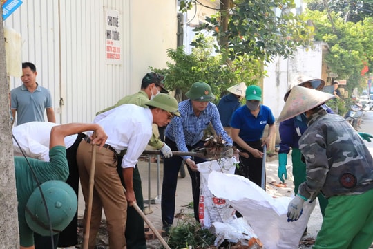 Xã Phú Nghĩa đồng loạt làm sạch môi trường