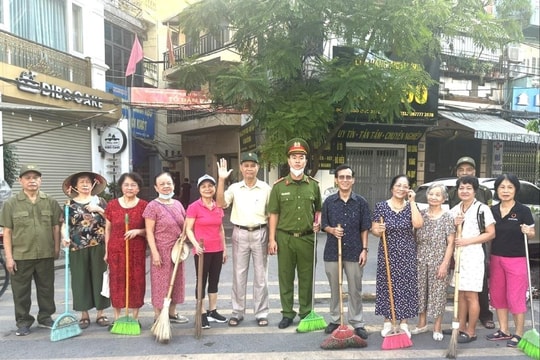 Hà Nội đồng loạt ra quân tổng vệ sinh môi trường