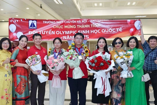 "Giấc mơ blouse trắng" của nữ sinh đoạt huy chương Olympic Sinh học