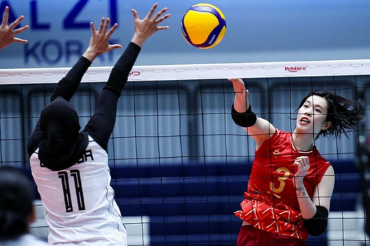 SEA V.League 2025: Tuyển bóng chuyền nữ Việt Nam thắng đậm Indonesia