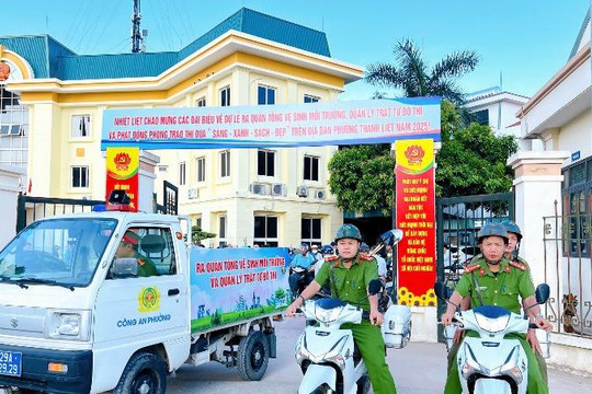 Hơn 200 cán bộ và nhân dân phường Thanh Liệt ra quân vệ sinh môi trường