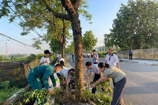 Xã Phúc Thọ ra quân tổng vệ sinh môi trường
