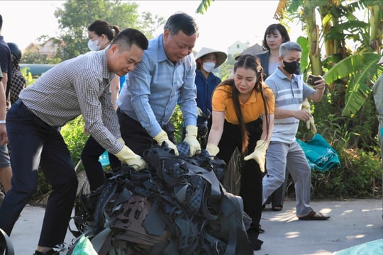 Xã Phú Xuyên tổng vệ sinh môi trường, lan tỏa tinh thần vì Thủ đô "Sáng - xanh - sạch - đẹp"