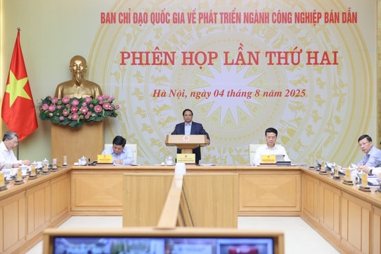 Thủ tướng Phạm Minh Chính chủ trì họp Ban Chỉ đạo quốc gia về công nghiệp bán dẫn