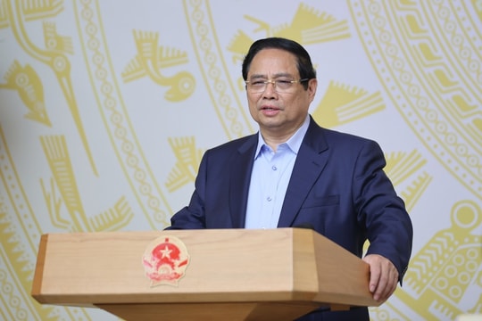 Thủ tướng: Chậm nhất năm 2027 phải thiết kế, chế tạo được chíp bán dẫn