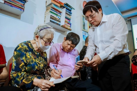 Bồi đắp giá trị nhân văn và định hình bản sắc người Hà Nội trong kỷ nguyên mới Kỳ cuối: Xây dựng người Hà Nội hội nhập mà không hòa tan, hiện đại nhưng vẫn giữ trọn bản sắc