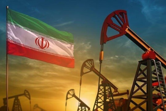 Trung Quốc phản đối yêu cầu của Mỹ về việc ngừng mua dầu từ Nga và Iran