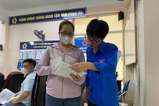 Phường Phú Diễn: Cầu nối số từ những bạn trẻ áo xanh
