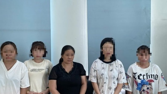 Triệt phá tụ điểm mại dâm trá hình trong nhà nghỉ bình dân