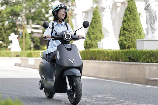 Đề xuất hỗ trợ 100% phí trước bạ, vay ưu đãi với người Hà Nội mua xe điện