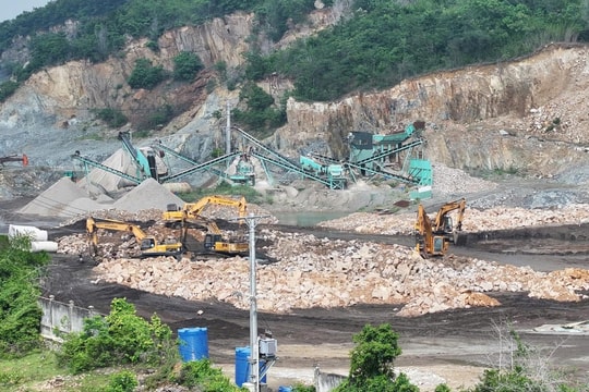 TP Hồ Chí Minh: Bắt tạm giam nhóm đối tượng khai thác khoáng sản tại Dự án Shinhan