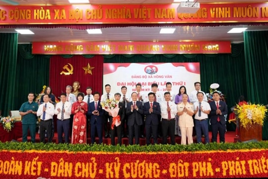 Khơi dậy khát vọng phát triển, đưa Hồng Vân thành xã giàu đẹp, văn minh