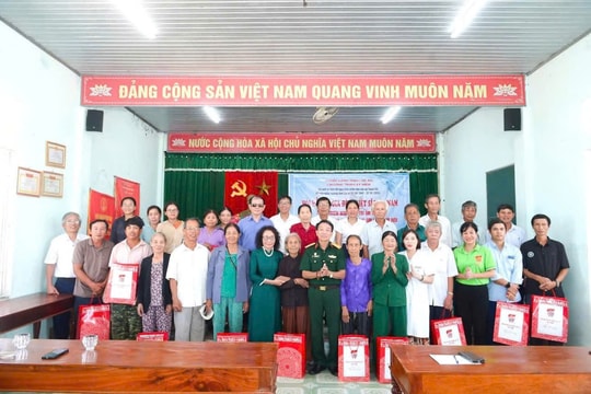 Tri ân liệt sĩ, khám chữa bệnh miễn phí tại Quảng Trị