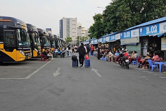 TP Hồ Chí Minh Dự báo khách đi lại tăng, xe “dù”, bến “cóc” tái diễn