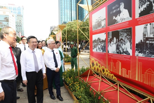 Triển lãm "Vinh quang 80 năm Quốc hội Việt Nam" chính thức khai mạc