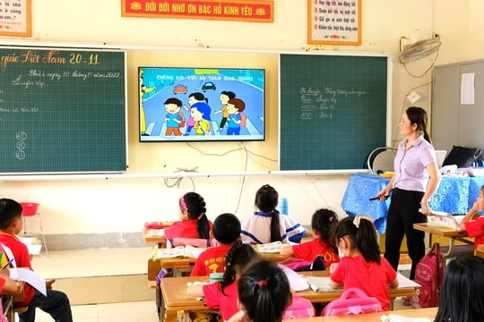 Nghệ An: Kiến nghị tuyển dụng hết số biên chế giáo dục được giao trong tháng 8/2025