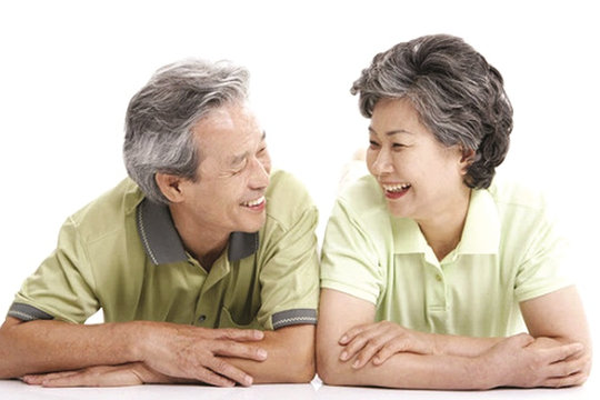 Bảo vệ sức khỏe người cao tuổi trong mùa hè