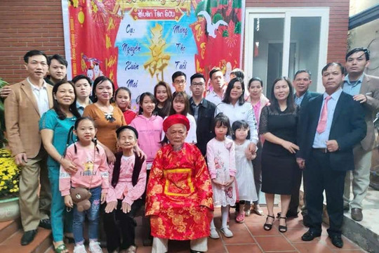 Hôn nhân hạnh phúc của cặp vợ chồng U90
