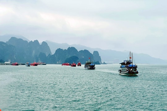 Lấp “lỗ hổng” cho du lịch đường thủy