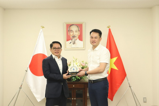 Đoàn công tác Trung ương Đoàn chào Tổng lãnh sự Việt Nam tại Nhật