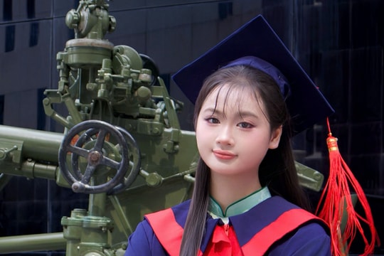 Không chỉ Thủ khoa, mà còn là nhà nghiên cứu trẻ đầy triển vọng