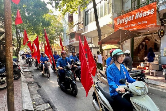 Phường Ba Đình ra quân thực hiện chiến dịch vệ sinh môi trường