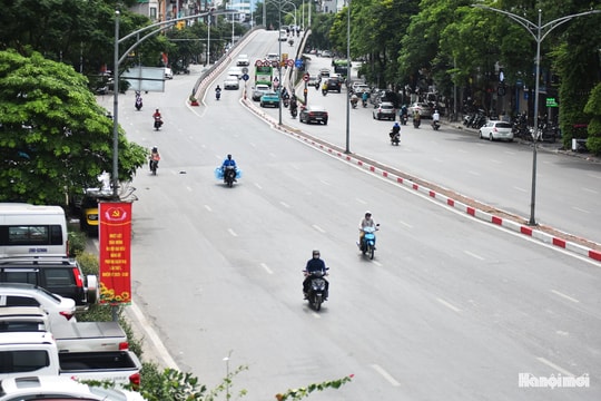 Hà Nội tiếp tục oi nóng