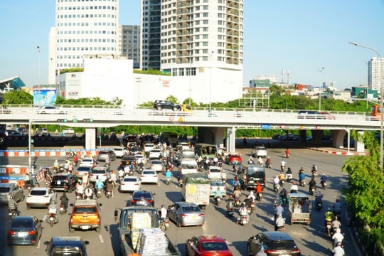 Dự báo thời tiết Hà Nội ngày 9/8: Ngày nắng nóng gay gắt, chiều tối và đêm có mưa rào và dông rải rác