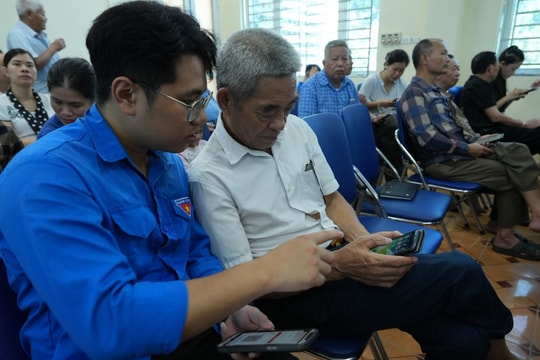 Phường Yên Nghĩa tập huấn chuyên sâu về chuyển đổi số, ứng dụng AI trong quản lý hành chính