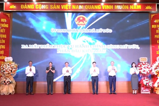 Hướng tới một chính quyền gần dân, phục vụ tận tâm