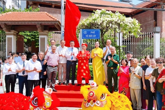 Phường Thanh Liệt gắn biển 2 tên phố chào mừng Đại hội Đảng