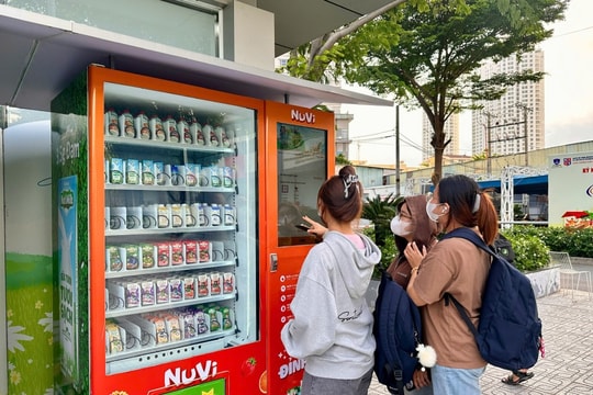 Nutifood tiên phong triển khai máy bán kem tự động