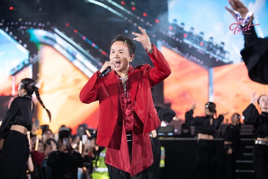 V Fest - Thanh xuân rực rỡ: Đêm nhạc quy tụ dàn sao trẻ hàng đầu showbiz Việt