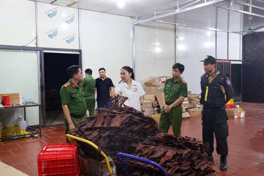 Phá án "hô biến" thịt trâu nhập khẩu bốc mùi ôi thối thành "đặc sản vùng cao"