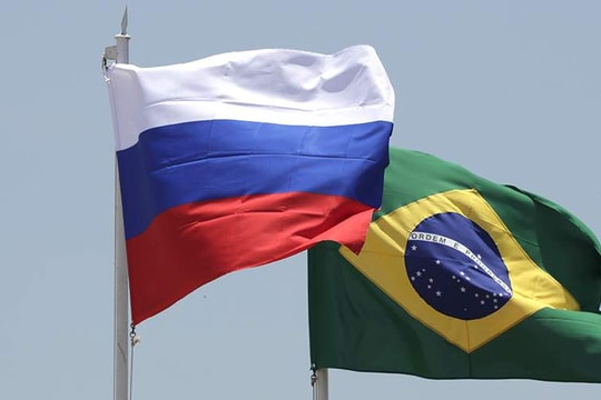 Brazil và Nga tăng cường quan hệ khi Mỹ đe dọa áp đặt trừng phạt