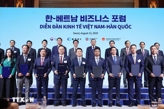Tổng Bí thư Tô Lâm và Thủ tướng Hàn Quốc chứng kiến Lễ trao các thỏa thuận hợp tác