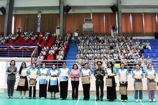 Động viên khối "Phụ nữ Việt Nam" tham gia diễu hành tại Lễ kỷ niệm 80 năm Cách mạng Tháng Tám