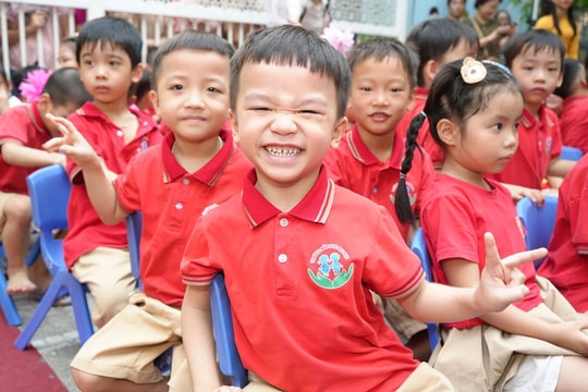 Tựu trường sớm với lớp 1, 9, 12: Bước đệm vững chắc cho năm học mới