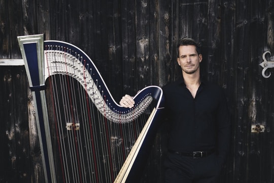 “The Harp Legend: Xavier de Maistre with the SSO”- Khi tiếng hạc cầm dẫn lối hành trình giao hưởng