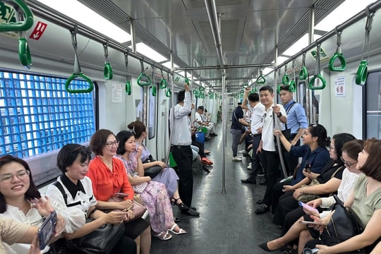 80 trải nghiệm du lịch Hà Nội không thể bỏ lỡ trong mùa lễ hội lịch sử
