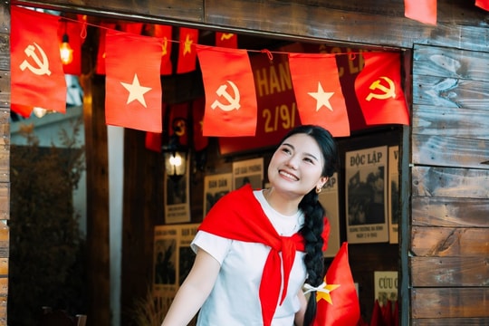 Sắc màu Tổ quốc trong tim thế hệ trẻ