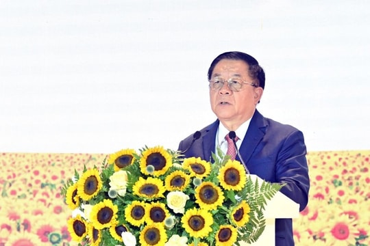 Ủy viên Bộ Chính trị, Bí thư Trung ương Đảng, Trưởng Ban Tuyên giáo và Dân vận Trung ương Nguyễn Trọng Nghĩa Cần duy trì và phát triển mạnh mẽ hơn nữa công tác chăm sóc sức khỏe cộng đồng