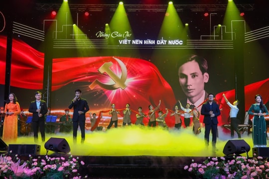 Sâu lắng, tự hào “Những câu thơ viết nên hình đất nước”