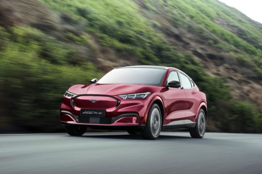 Ford 30 năm vững bước cùng đam mê, kiến tạo giá trị bền vững